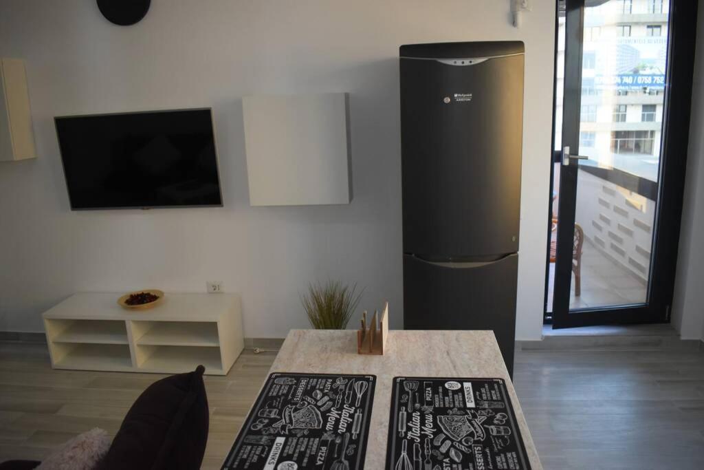 Apartment By The Lake With A View Mamaia Exterior foto
