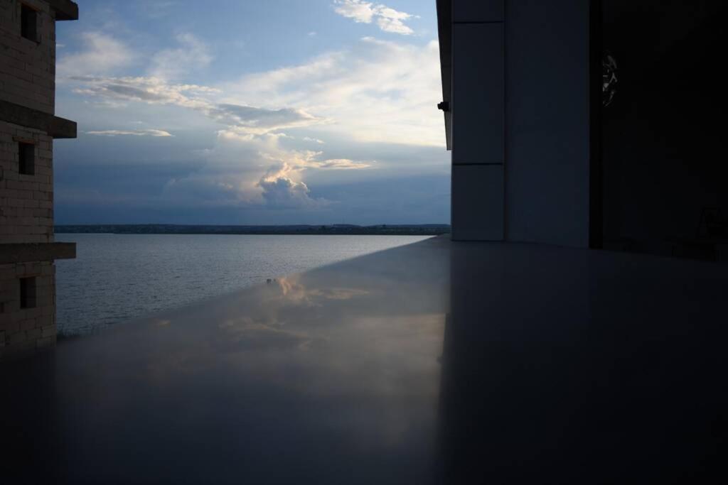 Apartment By The Lake With A View Mamaia Exterior foto